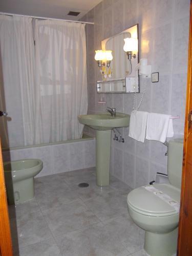 Hotel Sacratif 2*